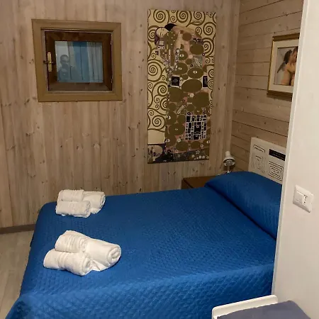 Casa Vacanze Le Piscinete Urri. *